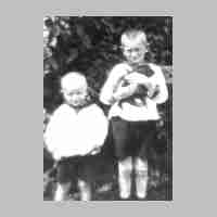 020-0046 Fritz und Bruno Tengler 1929 in Faehrkrug.jpg